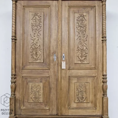 Dębowa bieliźniarka vintage