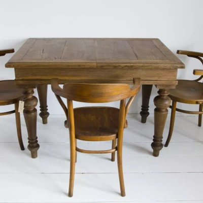 Polski dębowy stół toczone nogi