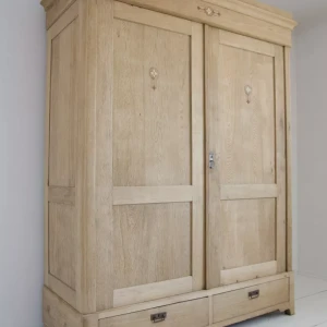 100-letnia dębowa szafa