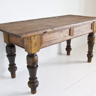 Ukraiński stary stół