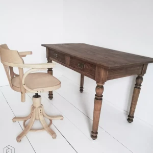 Stary stół jesionowy