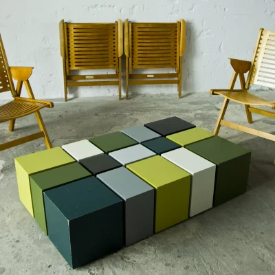 Kolorowy stolik kawowy OLIVIER DROILLARD