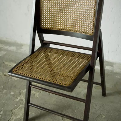 Składane drewniane krzesło rattan lata 60.