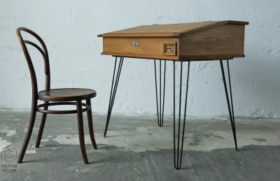 ANTYCZNE SOSNOWE BIURKO DO PISANIA